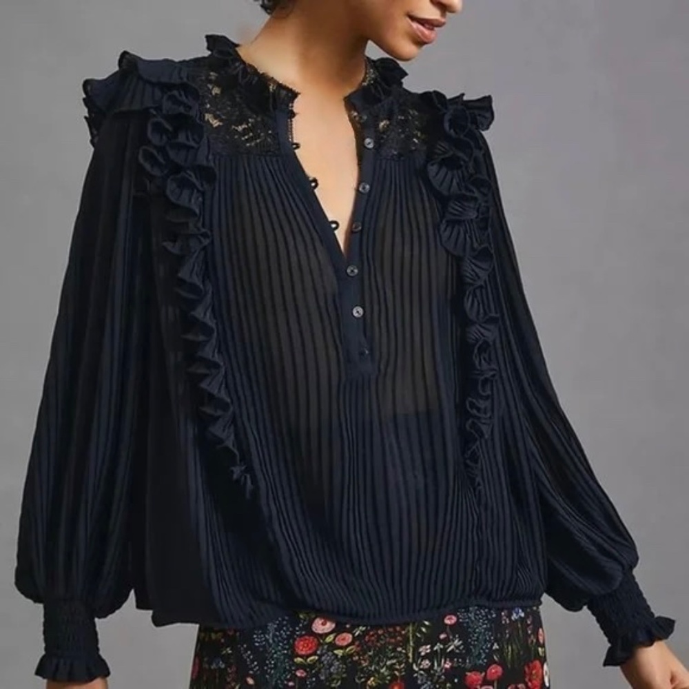 Anthropologie 🎉Host Pick🎉Pleated Blouse Top Lace Flowy Bohemian Feminine Small